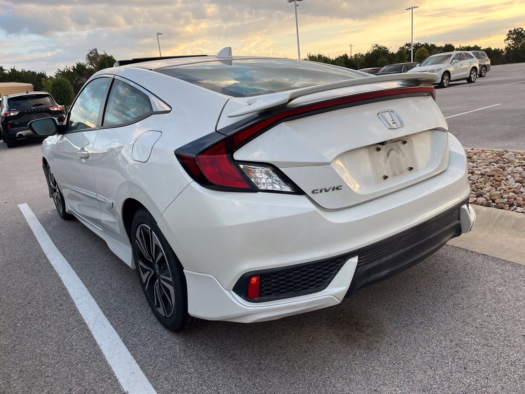 Thumbnail: 2016 Honda Civic - 4