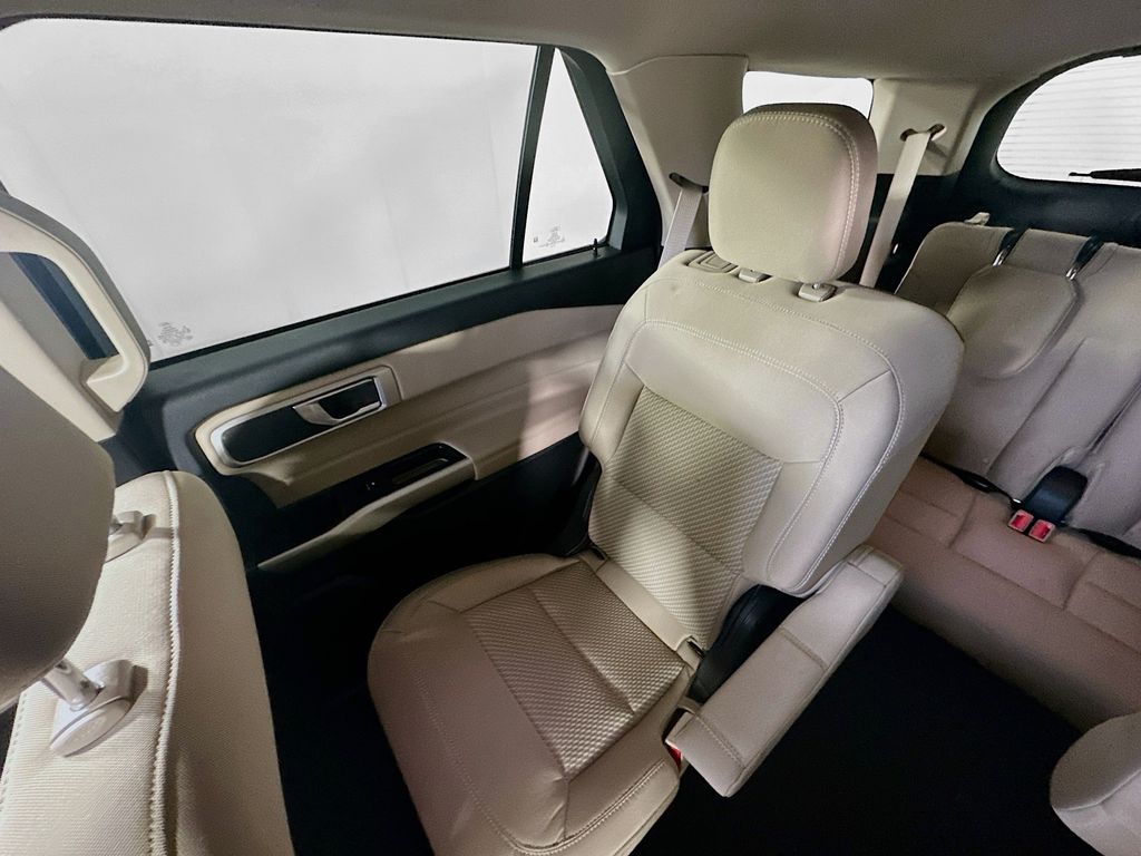 Used 2023 Gray Ford XLT image 12