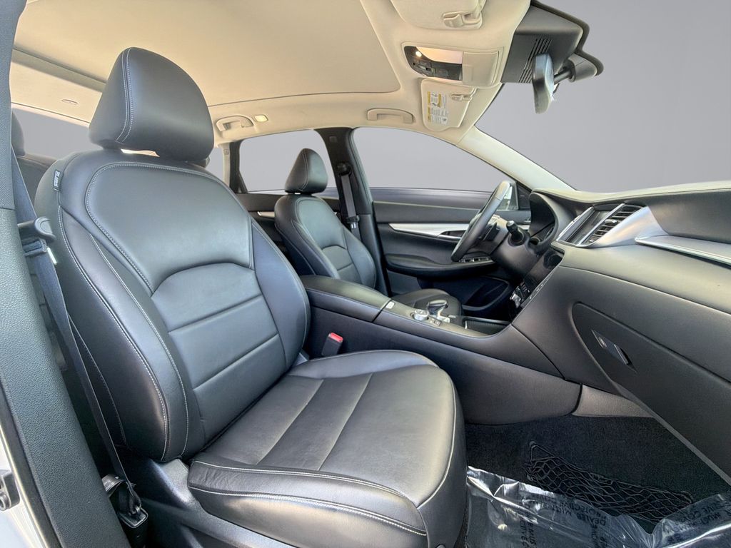 Thumbnail: 2021 INFINITI QX50 - 16