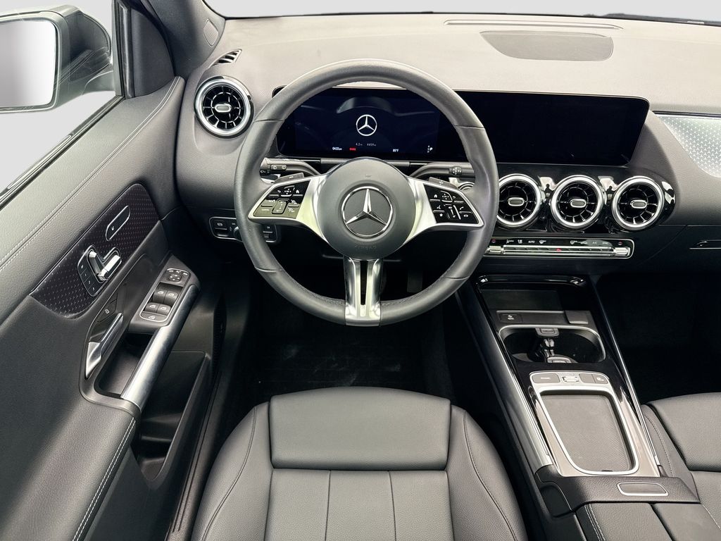 Thumbnail: 2026 Mercedes-Benz GLA - 10