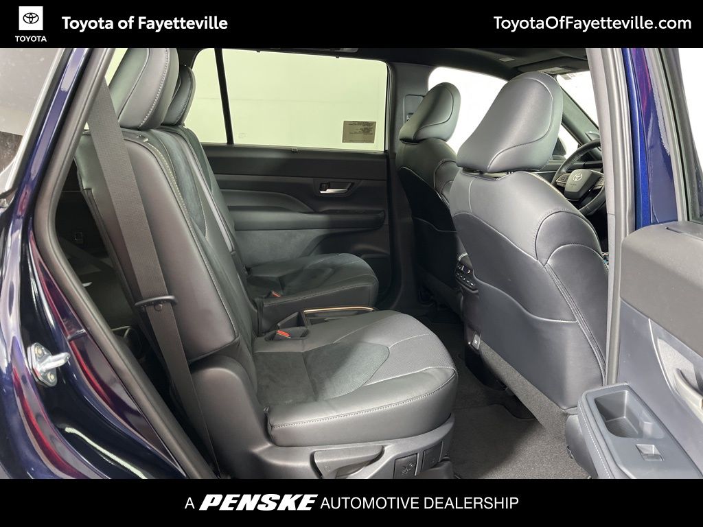 Thumbnail: 2026 Toyota Grand Highlander - 13