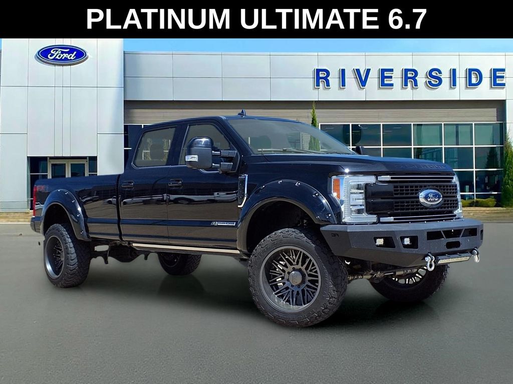 Black Metallic 2019 Ford F-350 Super Duty Platinum Crew Cab 4WD Pickup Truck Four-Wheel Drive 6-Speed Automatic