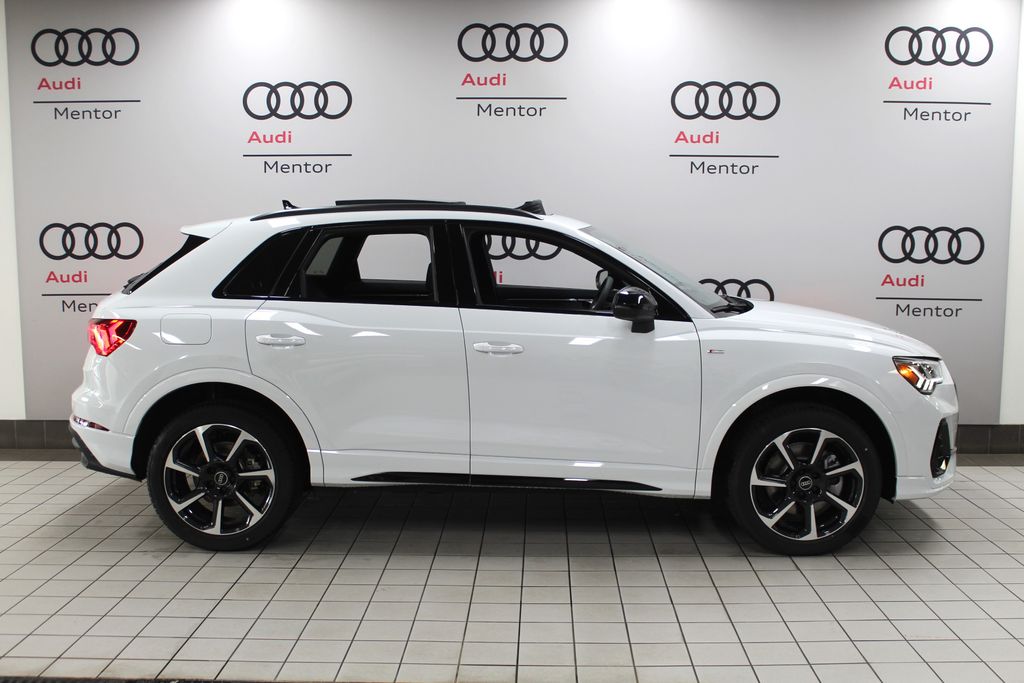 Thumbnail: 2025 Audi Q3 - 7