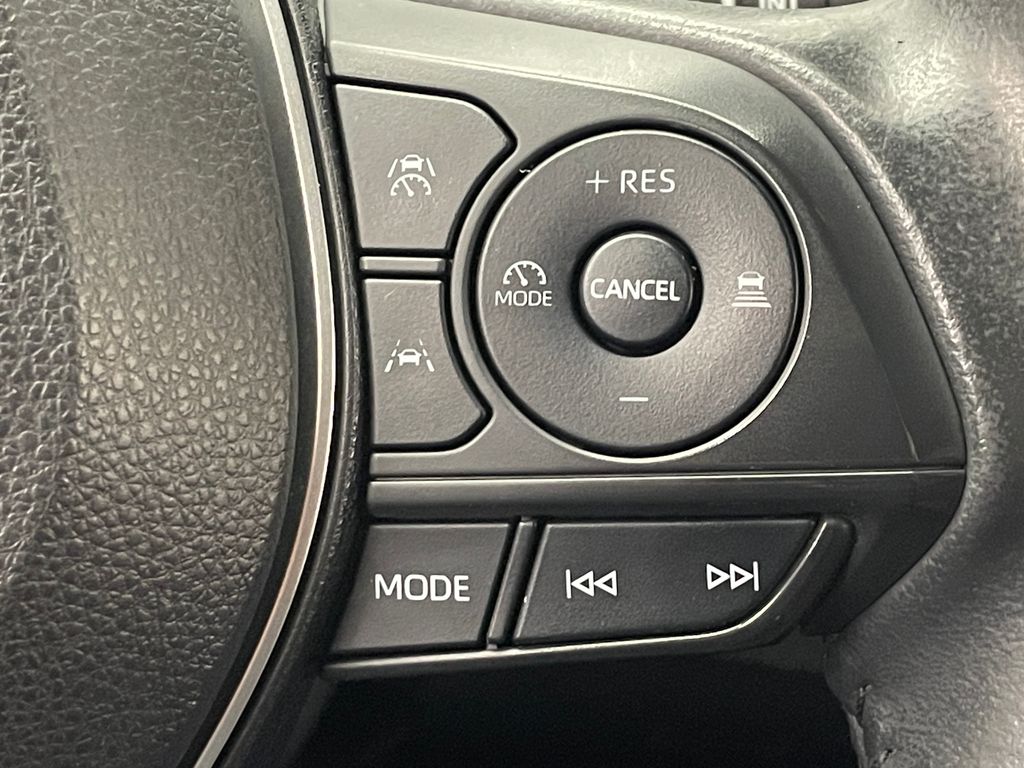 Thumbnail: 2023 Toyota Corolla - 32