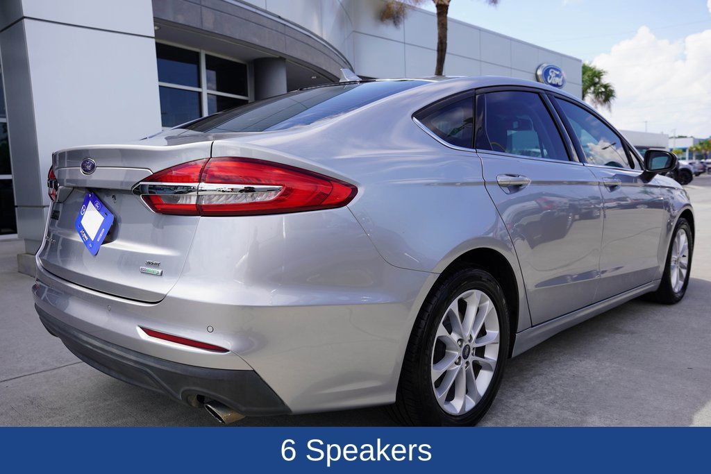 2020 Ford Fusion SE