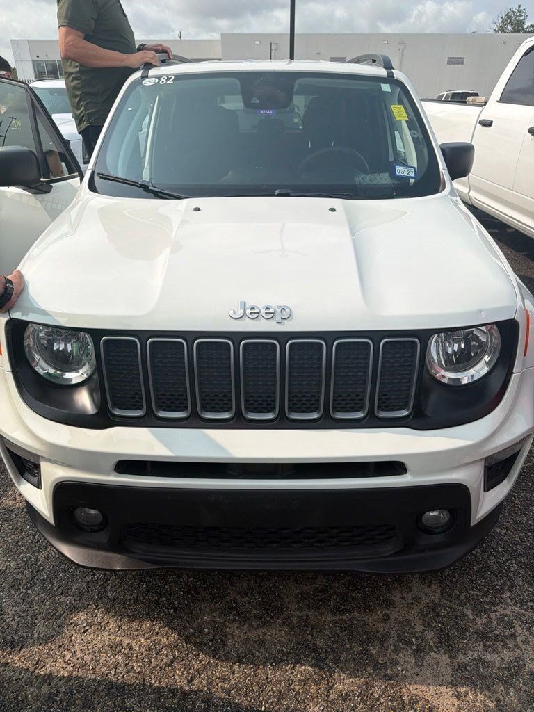 2022 Jeep Renegade Latitude White at Texan Dodge Chrysler Jeep Ram