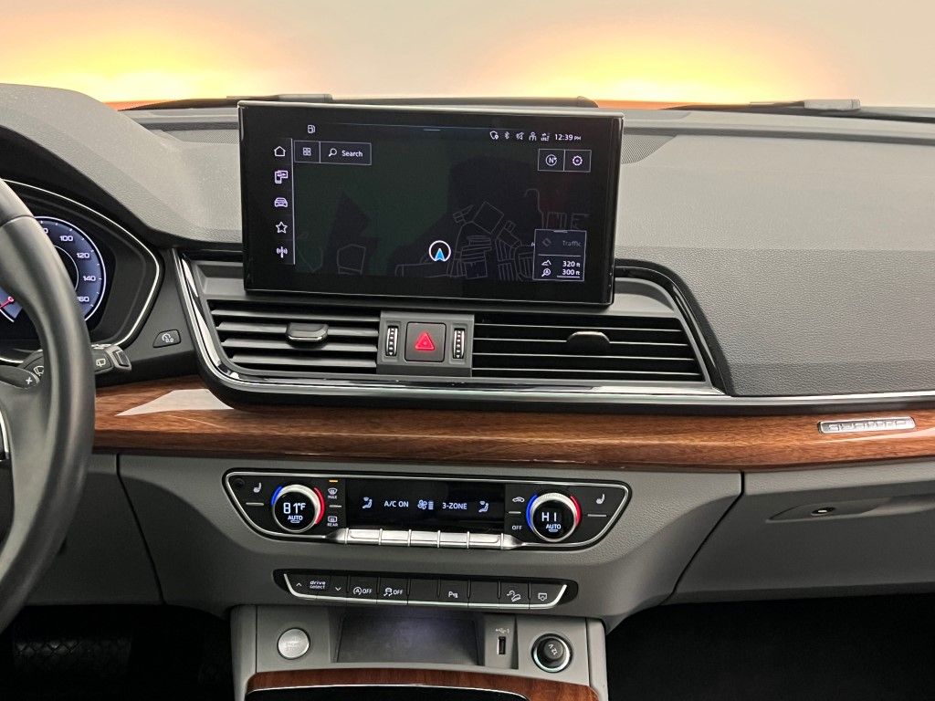 Thumbnail: 2022 Audi Q5 - 21