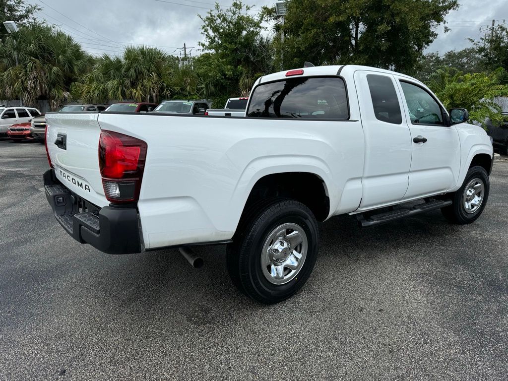 2021 Toyota Tacoma SR 8