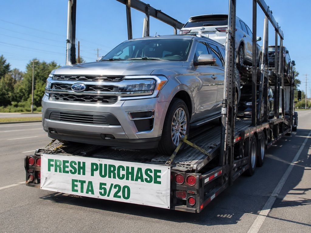 2022 Ford Expedition Limited's photo