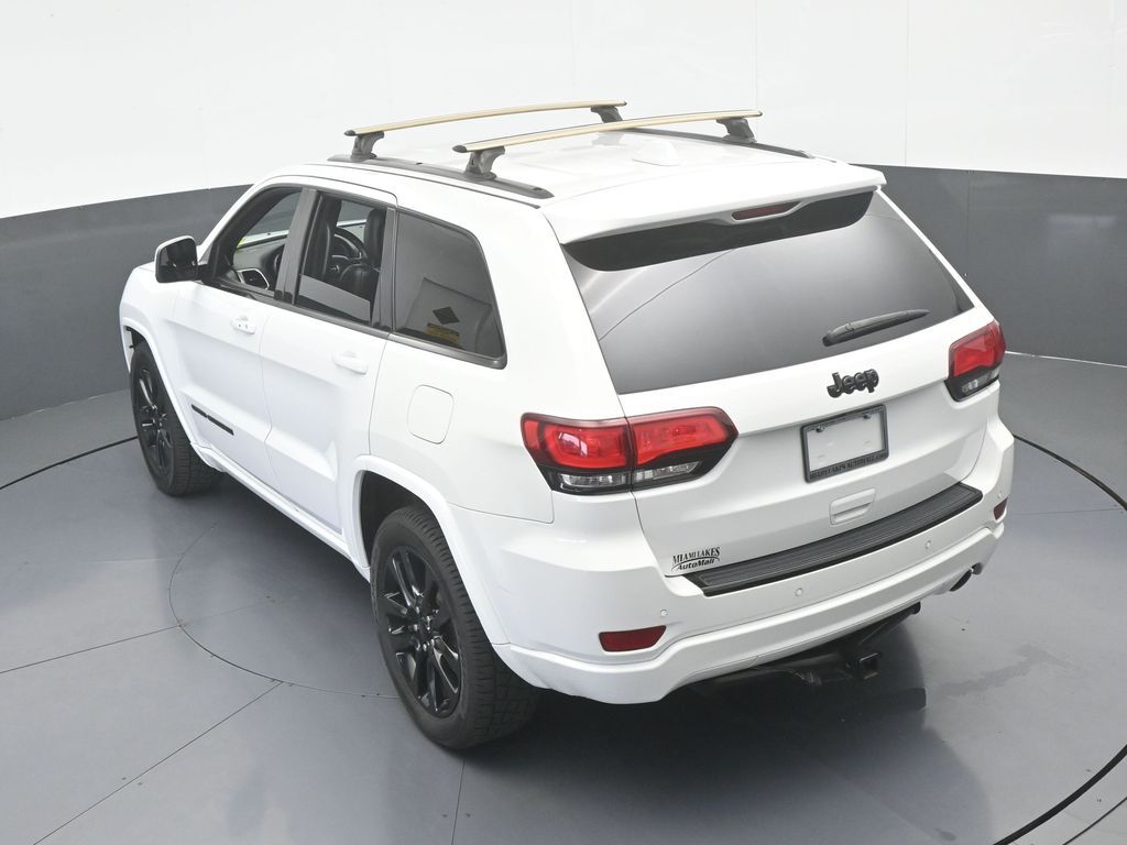 Used 2018 Bright White Clearcoat Jeep Altitude image 44