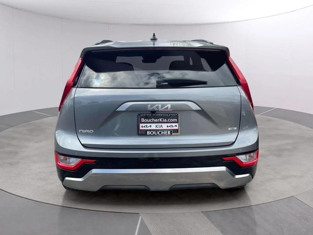 Certified Used 2025 Steel Gray Kia EX Touring image 4