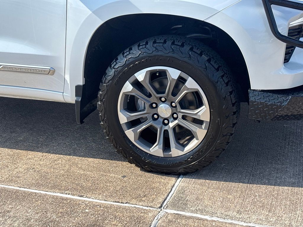 2023 Chevrolet Silverado 1500 High Country - 7