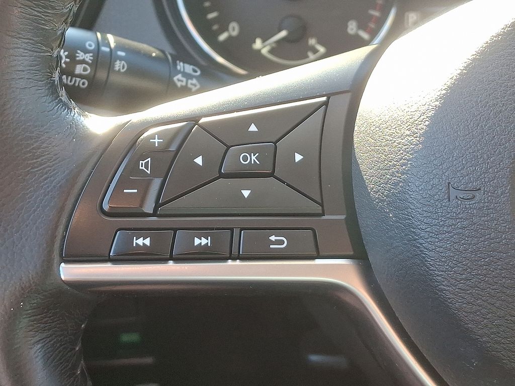 2018 Nissan Rogue Sport SL 21