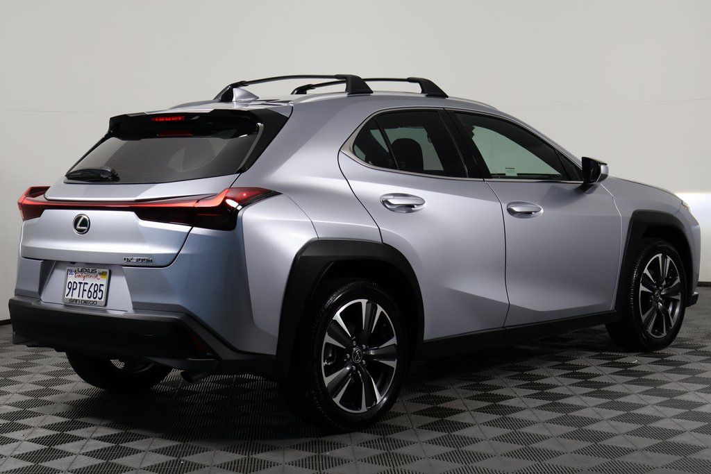 Thumbnail: 2025 Lexus UX - 4