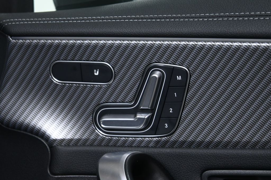 Thumbnail: 2025 Mercedes-Benz CLA - 28