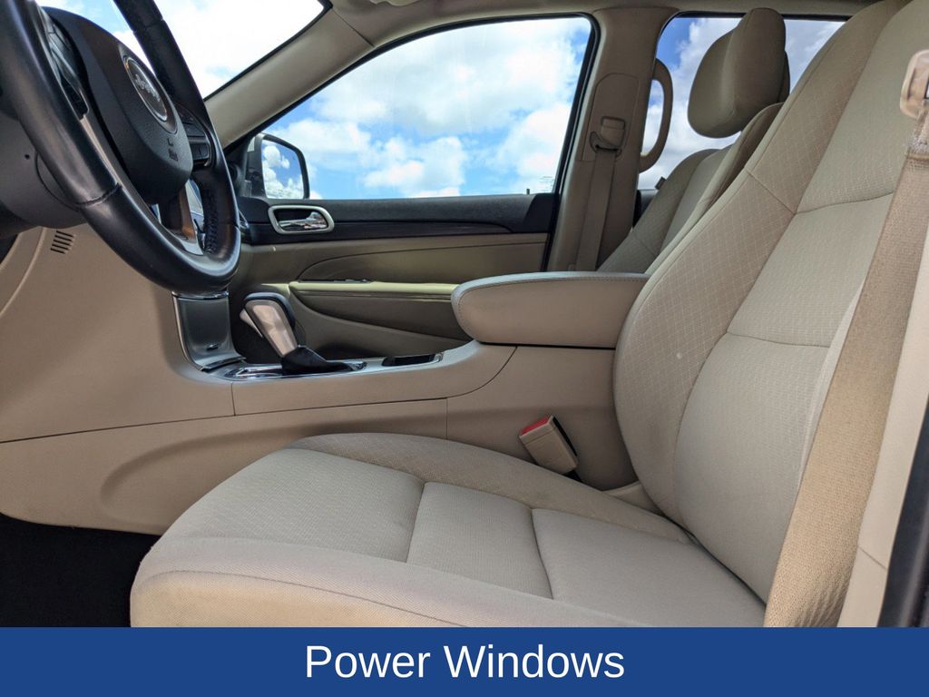 2022 Jeep Grand Cherokee WK Laredo E