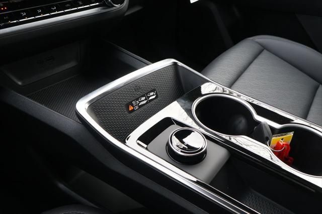 Thumbnail: 2026 Chevrolet Equinox - 32