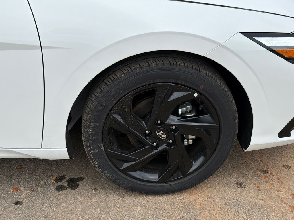 New 2026 White Hyundai SEL Sport image 13