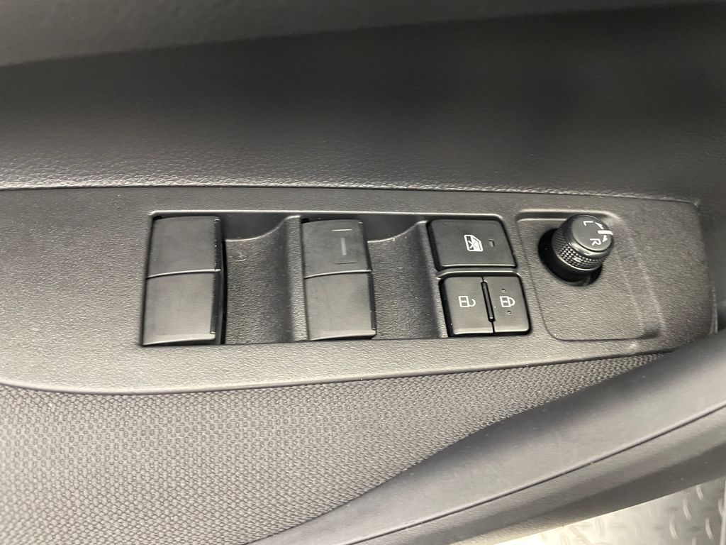 2025 Toyota Corolla LE 10