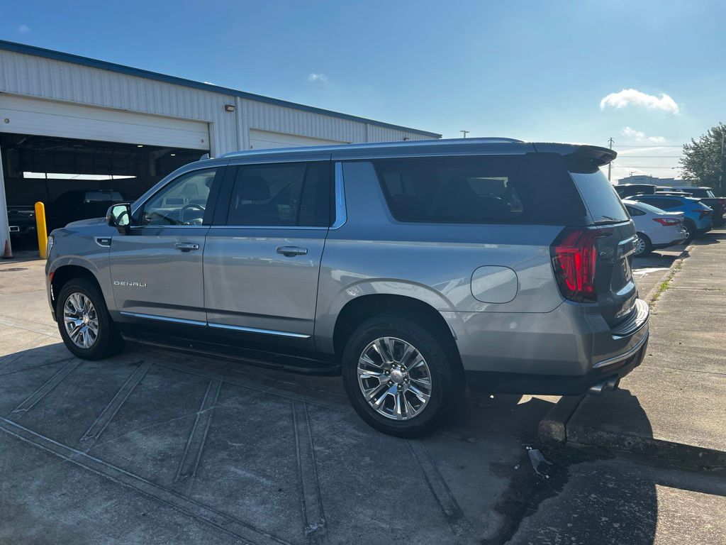 2023 GMC Yukon XL Denali Silver at Toyota of Victoria