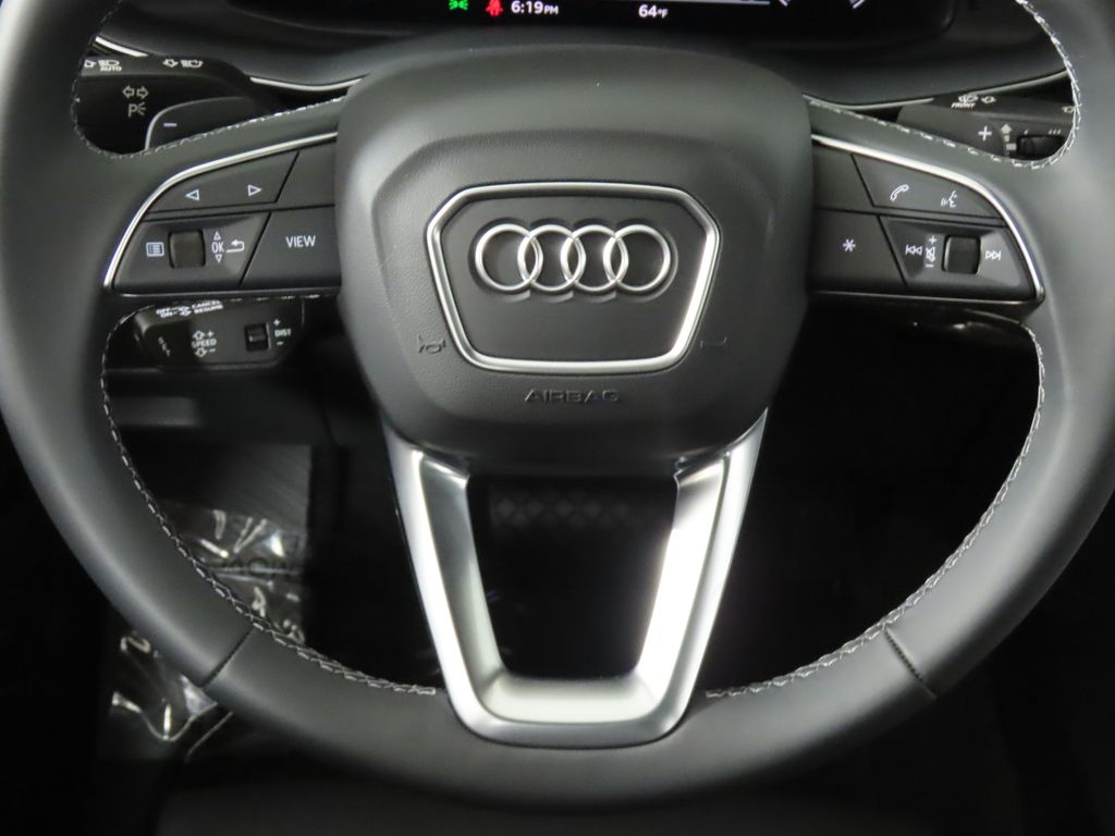 Thumbnail: 2026 Audi Q8 - 15