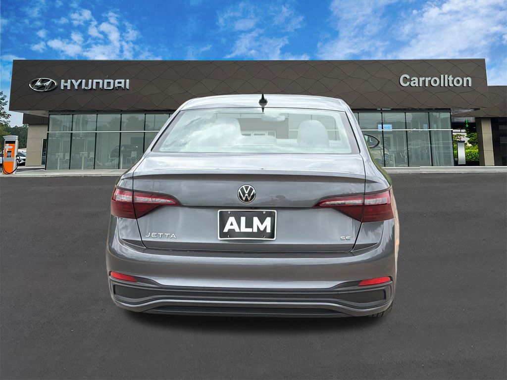 Used 2024 Silver Volkswagen 1.5T SE image 6