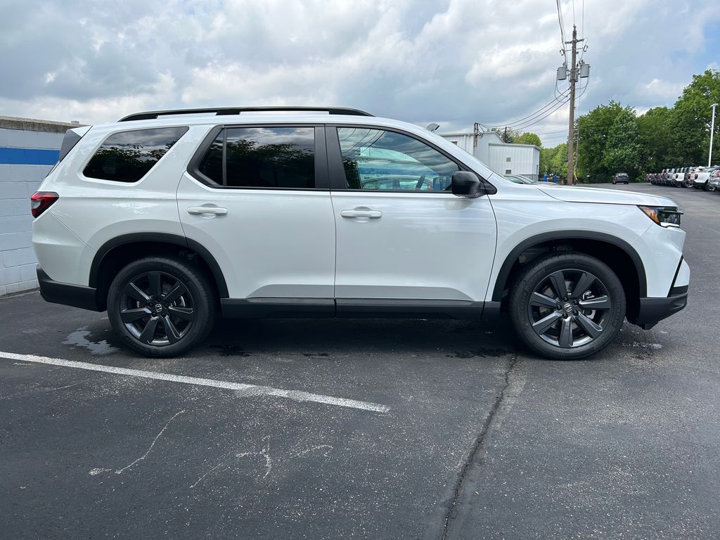 2025 Honda Pilot Sport 5