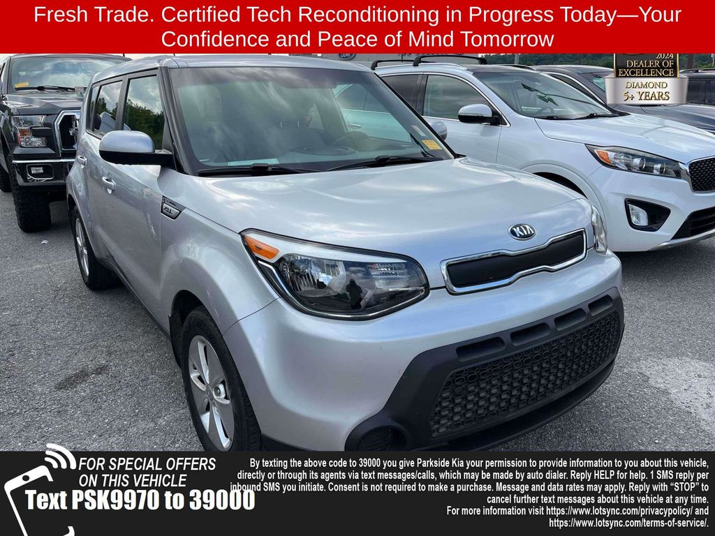 Bright Silver 2016 Kia Soul Base Wagon Front-Wheel Drive 6-Speed Automatic