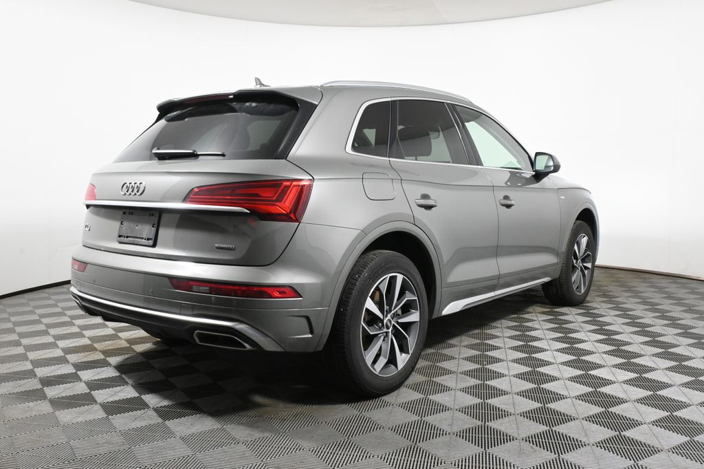 Thumbnail: 2023 Audi Q5 - 7