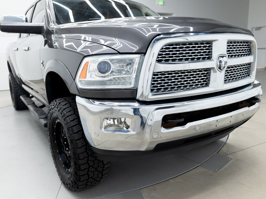 2018 Granite Crystal Metallic Clearcoat Ram 2500 Laramie 4X4 Truck