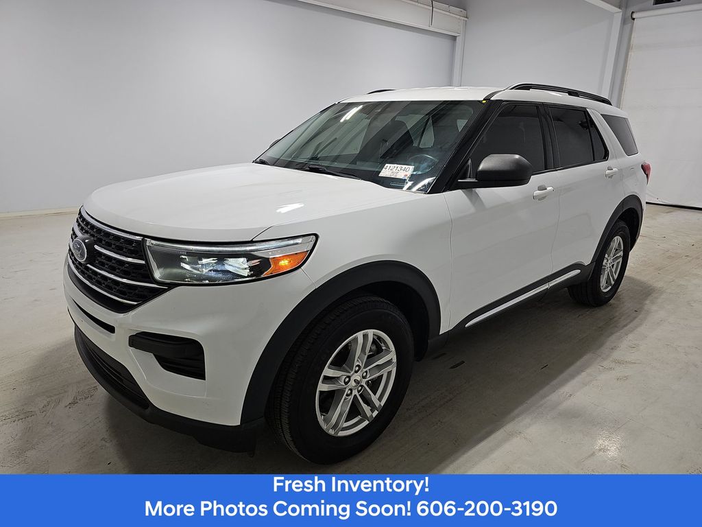 Oxford White 2021 Ford Explorer SUV / Crossover All-Wheel Drive Automatic