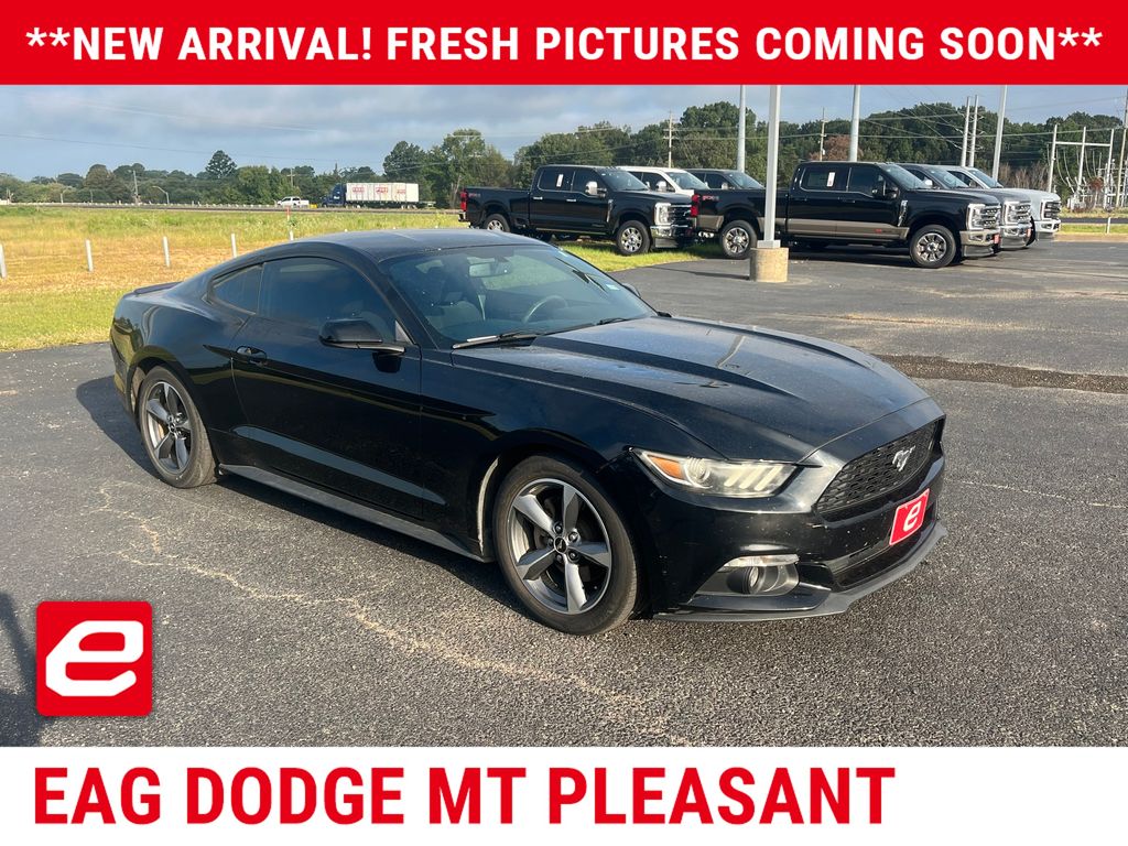 2016 Ford Mustang V6 Coupe RWD