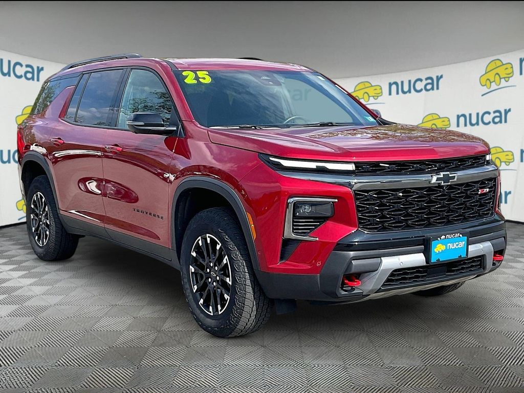 2025 Chevrolet Traverse — photo 1