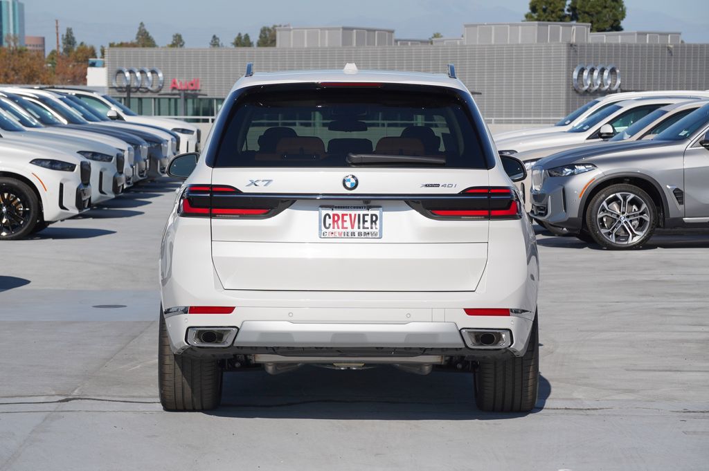 Thumbnail: 2026 BMW X7 - 6