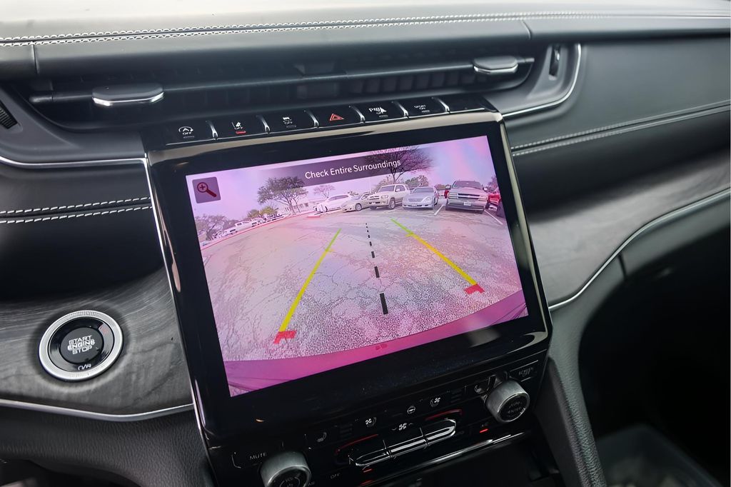 Used Car 2022 Jeep Grand Cherokee  Overland For Sale Under $35,000 In Austin, Texas