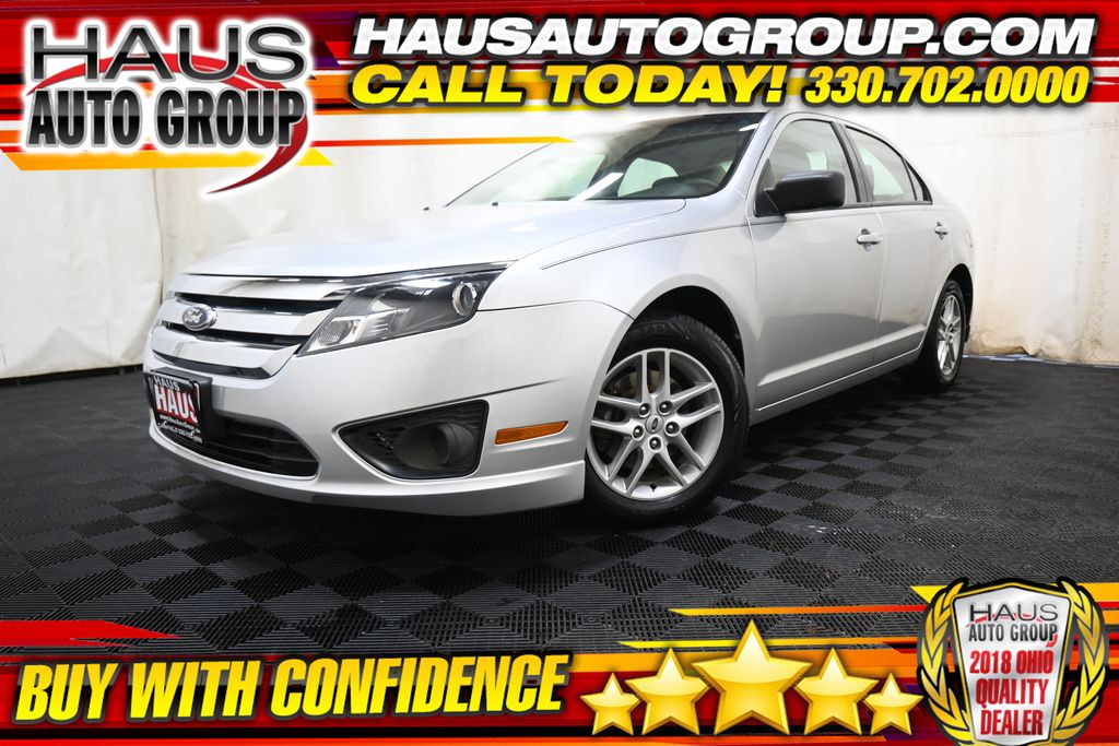 Ingot Silver Metallic 2012 Ford Fusion Sedan Front-Wheel Drive 6-Speed Automatic