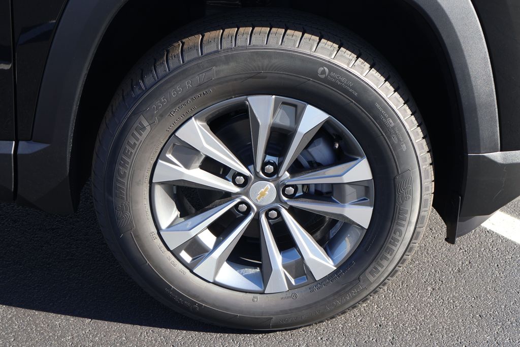 Thumbnail: 2026 Chevrolet Equinox - 11