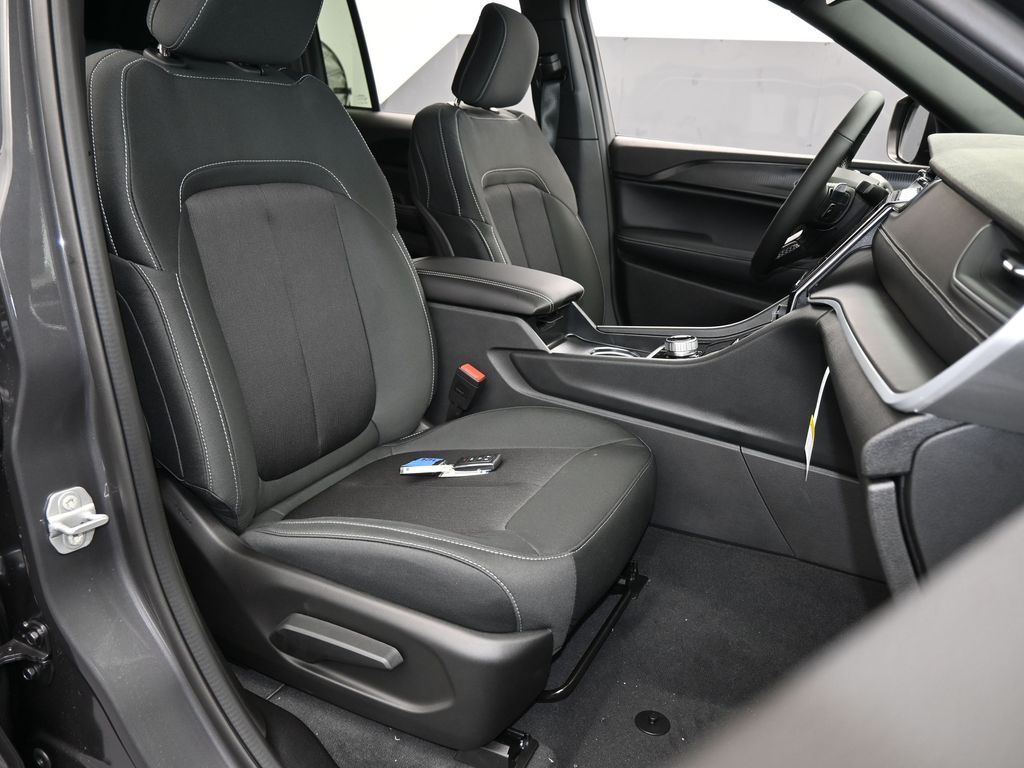 New 2026 Baltic Gray Metallic Clearcoat Jeep Laredo image 43