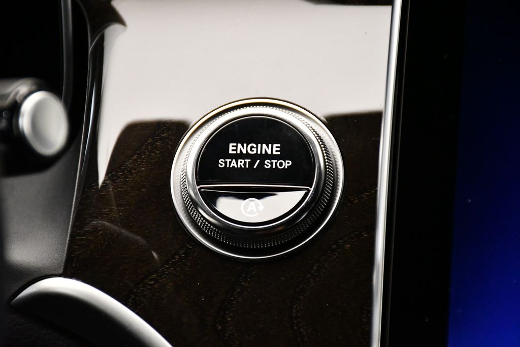 Thumbnail: 2025 Mercedes-Benz GLC - 27