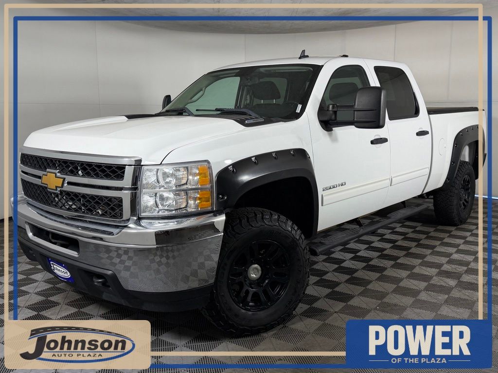 Summit White 2013 Chevrolet Silverado 2500HD Pickup Truck Four-Wheel Drive 6-Speed Automatic