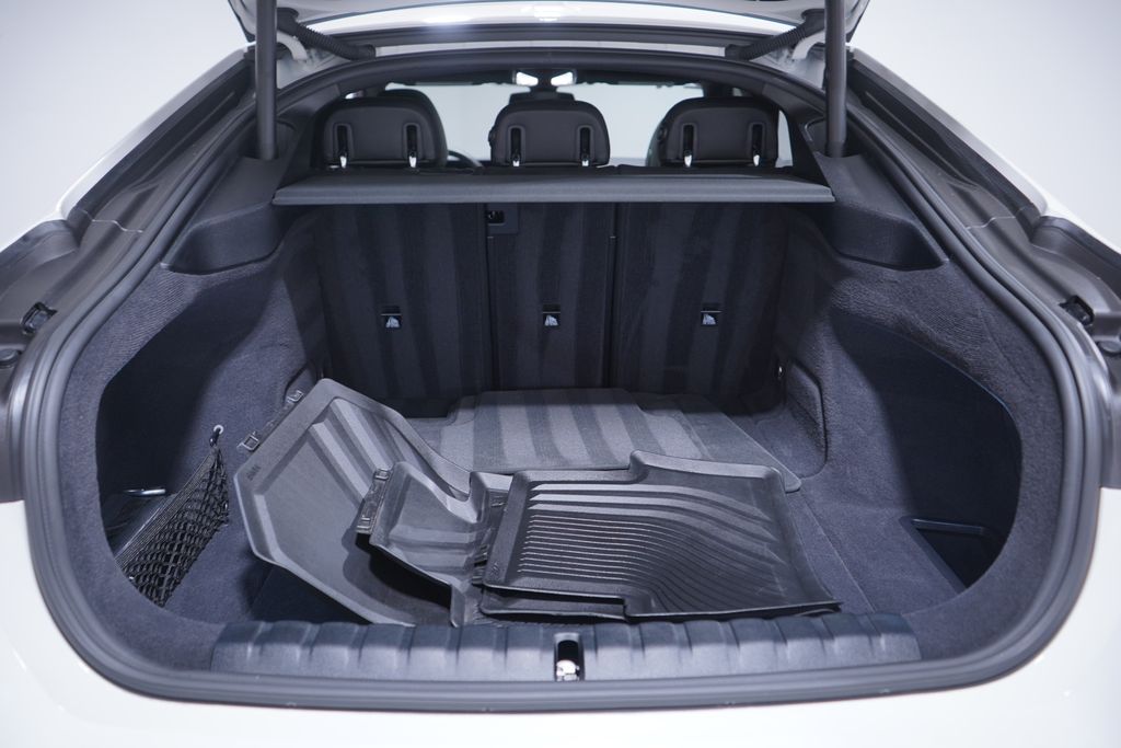 Thumbnail: 2024 BMW i4 - 23