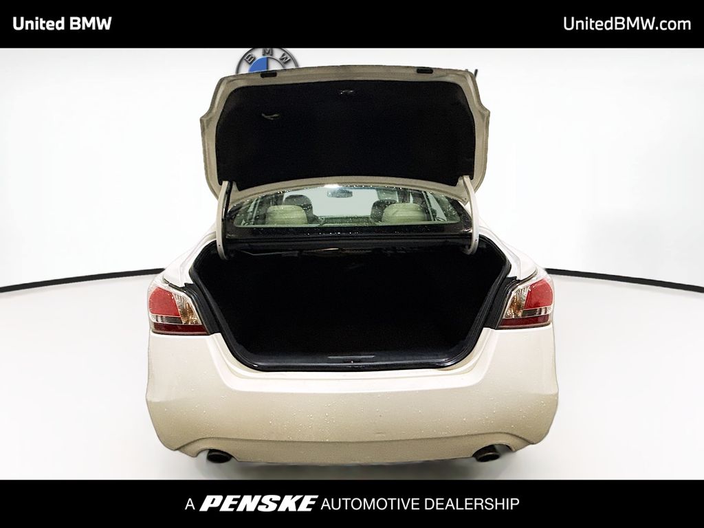 Thumbnail: 2014 Nissan Altima - 13