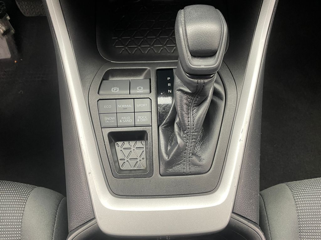 Thumbnail: 2023 Toyota RAV4 - 28