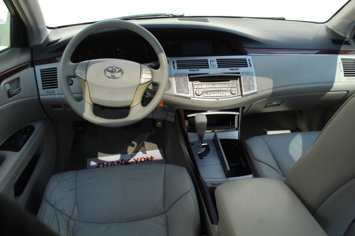 Used Car 2009 Toyota Avalon  For Sale In Georgetown, Texas