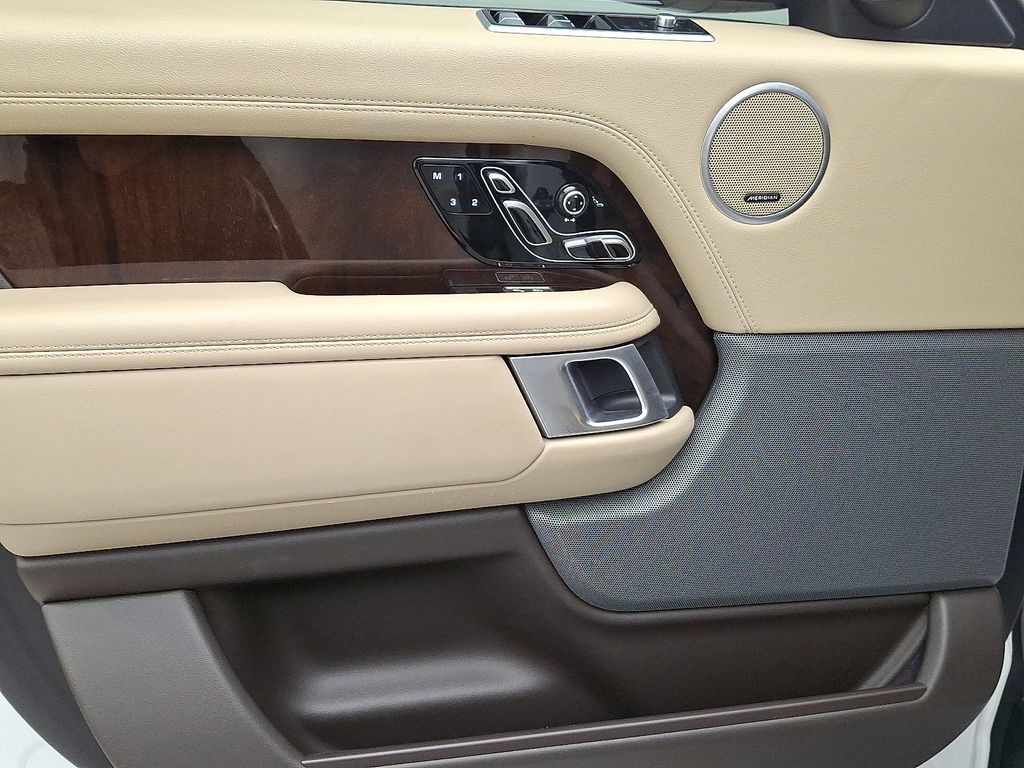 Thumbnail: 2019 Land Rover Range Rover - 13