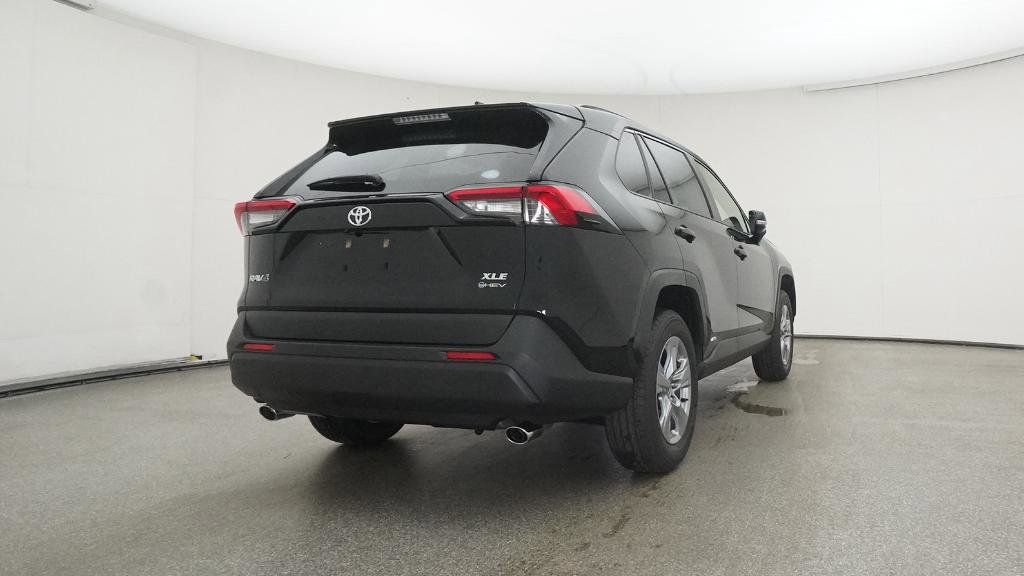 Thumbnail: 2025 Toyota RAV4 - 21