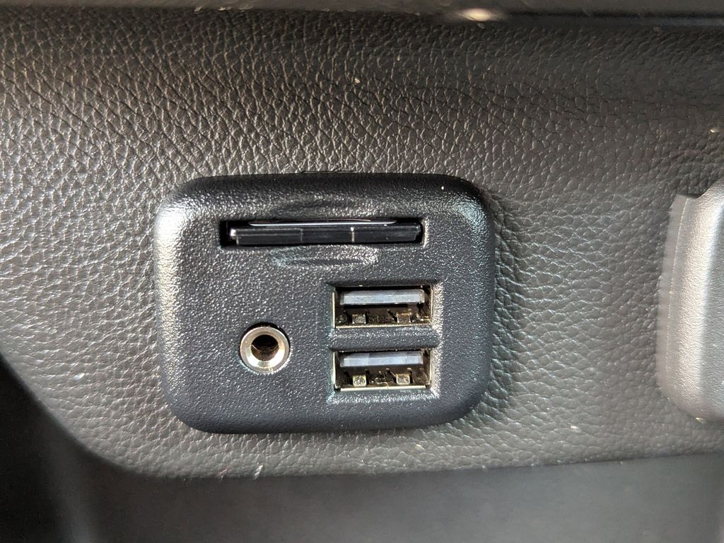 used 2022 Chevrolet Traverse car, priced at $29,593