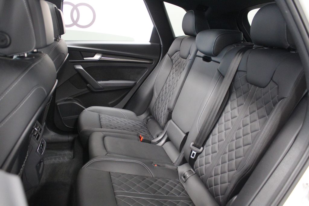 Thumbnail: 2024 Audi SQ5 - 30