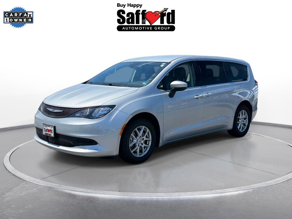 2023 Chrysler Voyager LX