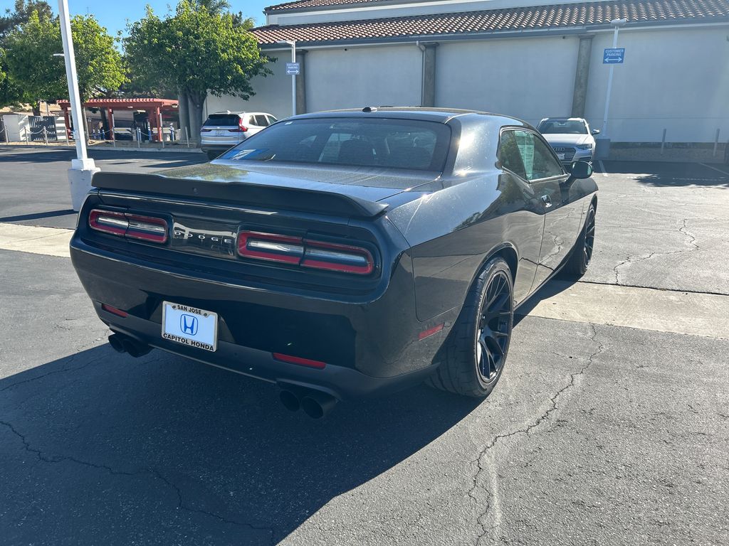 2017 Dodge Challenger R/T 6